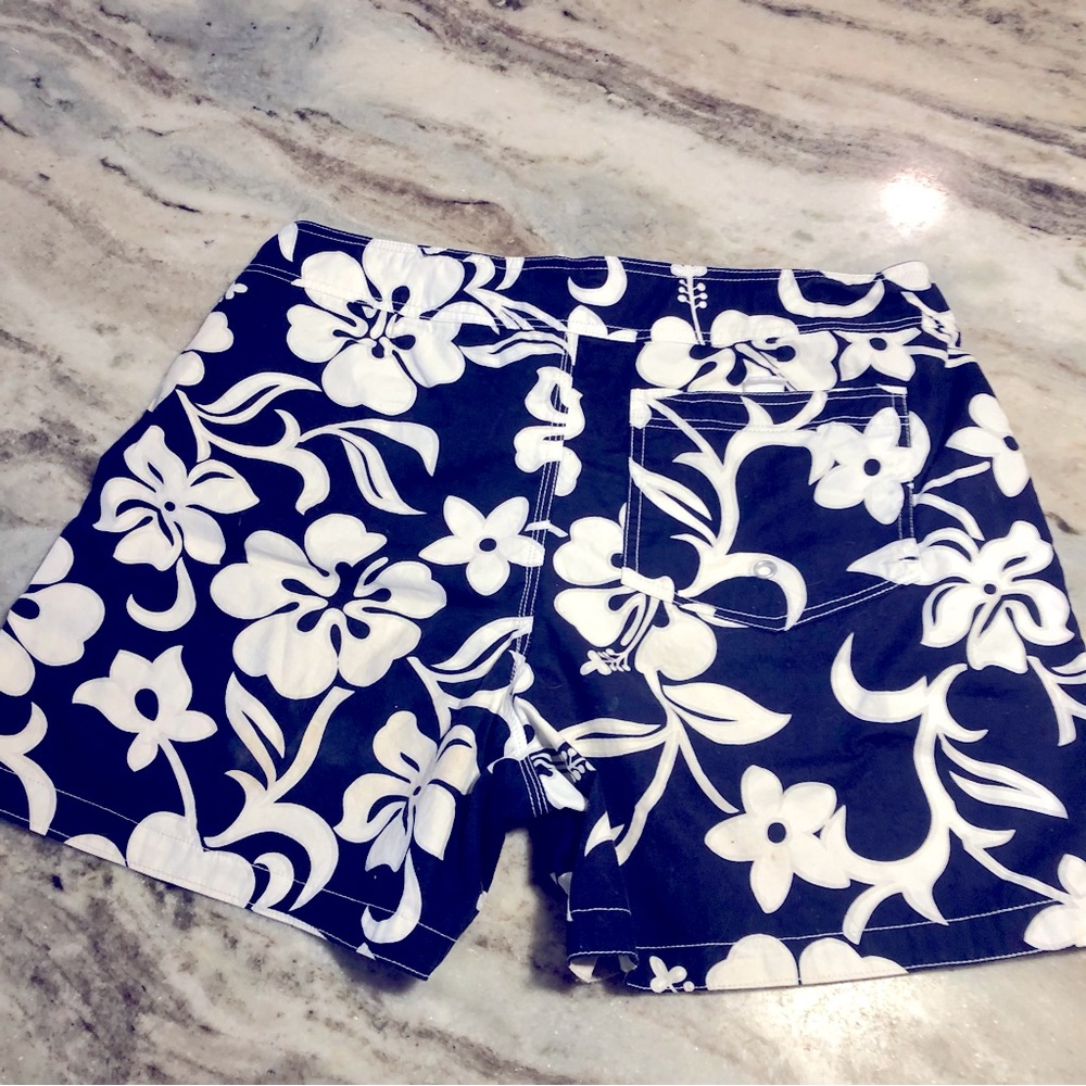 ☀️ Shingaar Swim/Shorts in Classic Hawaiian Floral Navy/White